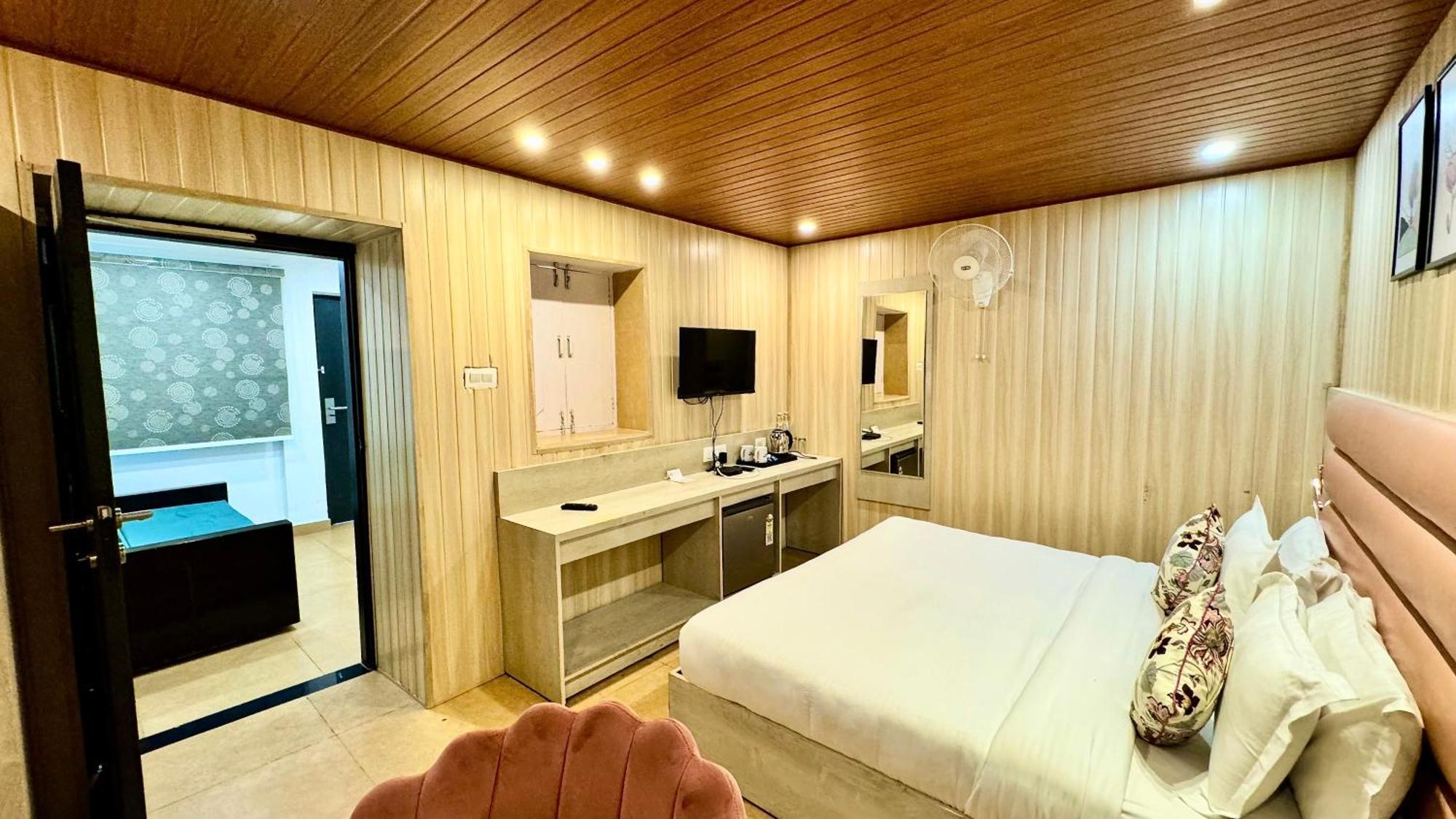 Hotel Pride Inn - 800 Mts From Mall Road Mussoorie Esterno foto