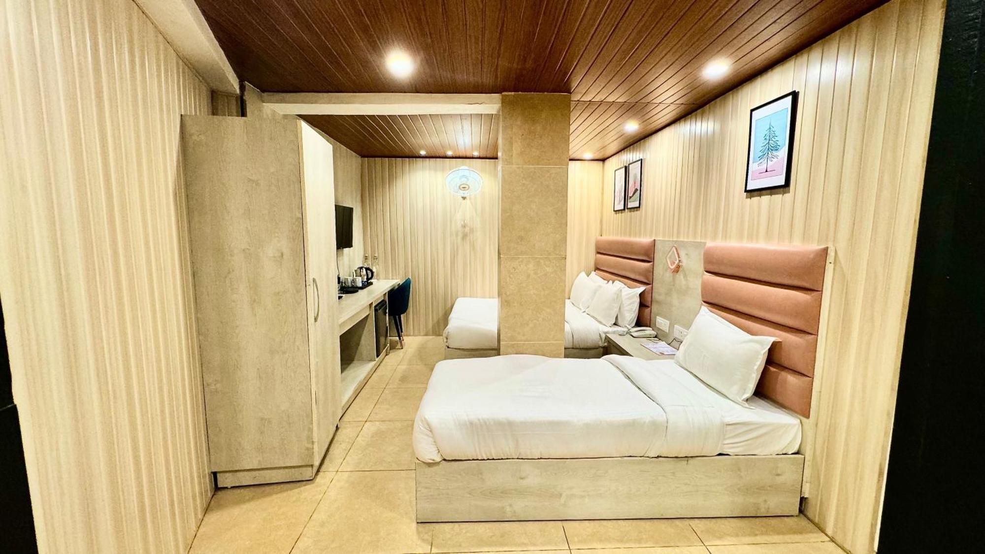 Hotel Pride Inn - 800 Mts From Mall Road Mussoorie Esterno foto