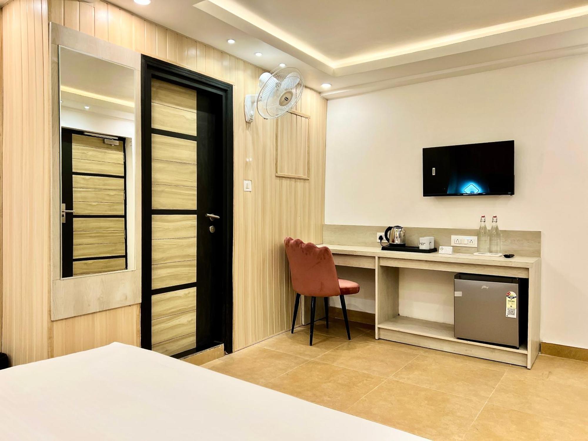 Hotel Pride Inn - 800 Mts From Mall Road Mussoorie Esterno foto