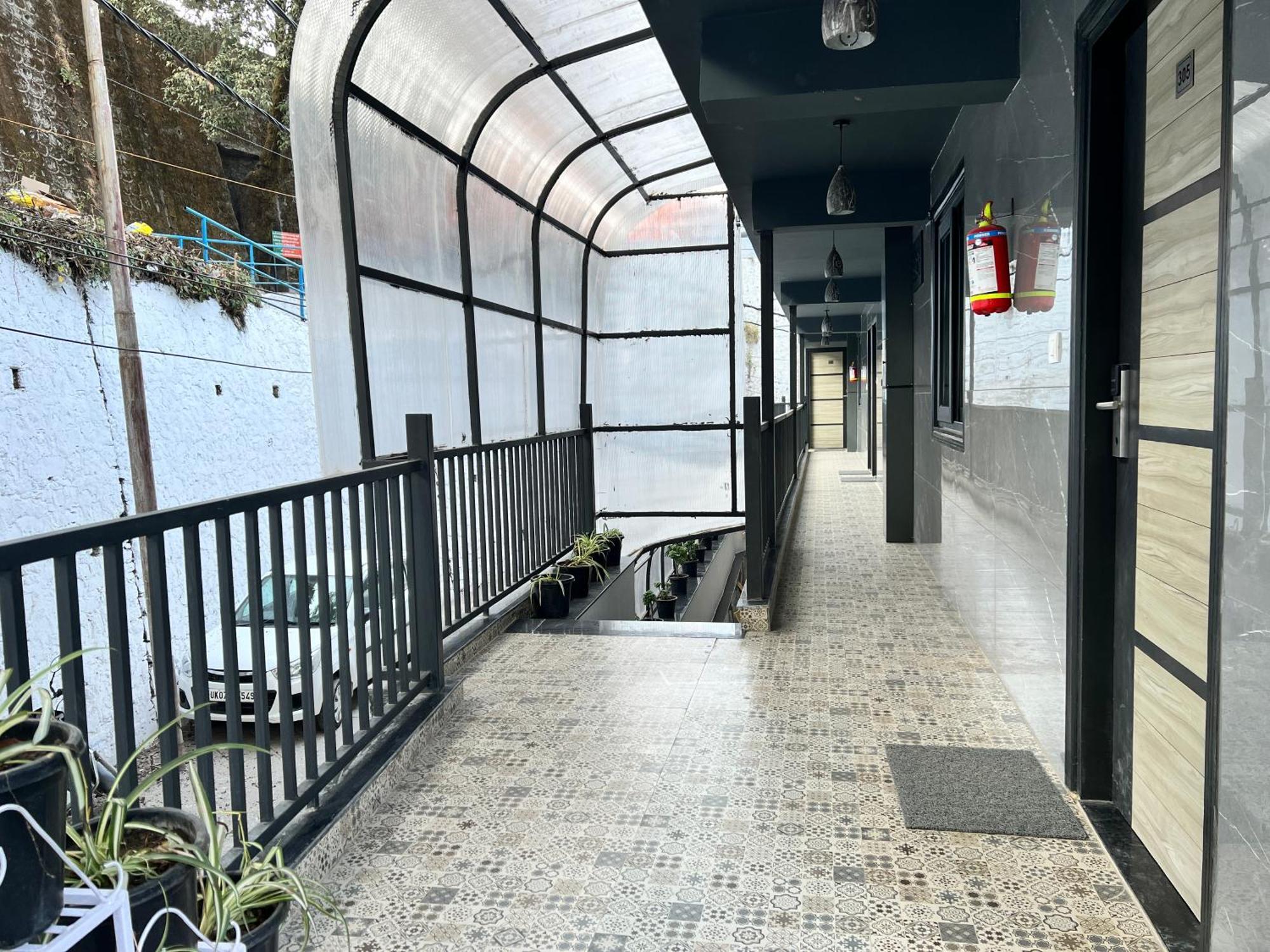 Hotel Pride Inn - 800 Mts From Mall Road Mussoorie Esterno foto