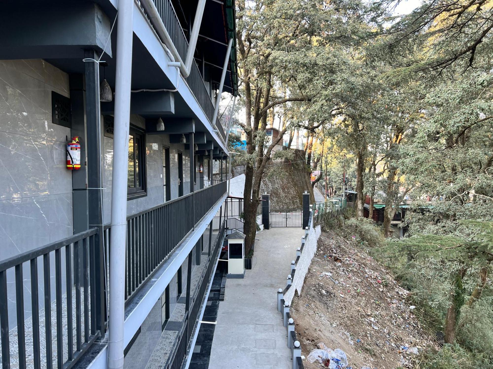 Hotel Pride Inn - 800 Mts From Mall Road Mussoorie Esterno foto